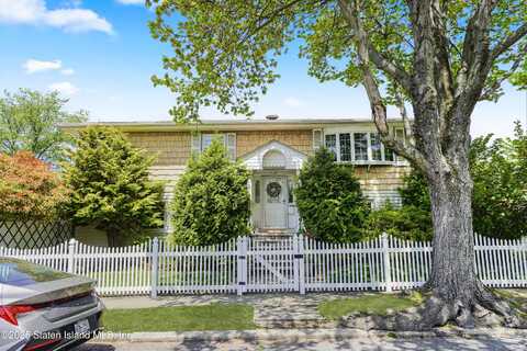134 Greaves Avenue, Staten Island, NY 10308