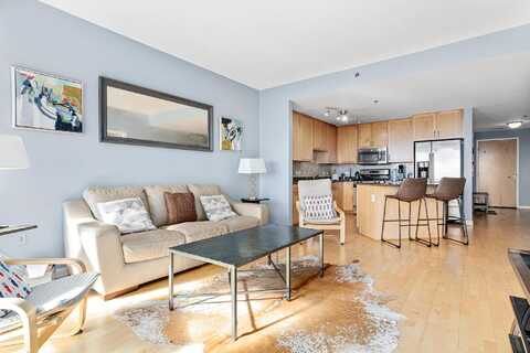 Portland, MINNEAPOLIS, MN 55404