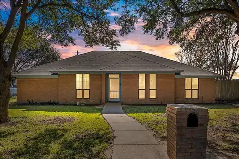 Radisson, HEWITT, TX 76643