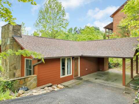 846 Vixen Run, Gatlinburg, TN 37738