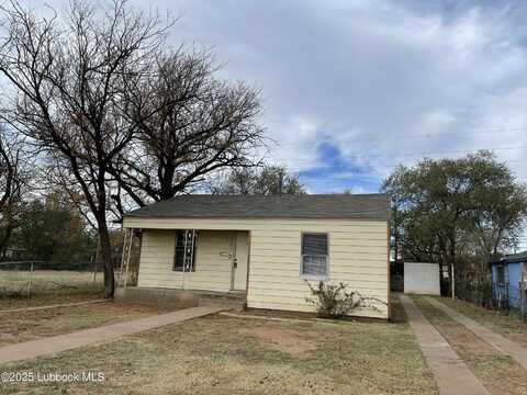 2912 Emory Street, Lubbock, TX 79415
