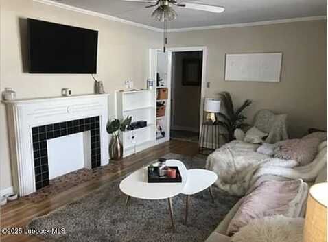 2909 Canton Avenue, Lubbock, TX 79410