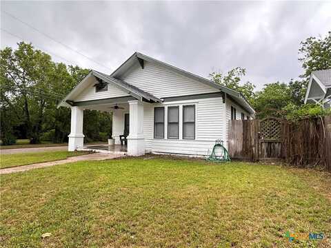 212 Coke Street, Yoakum, TX 77995