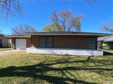4901 Evergreen Street, Victoria, TX 77904