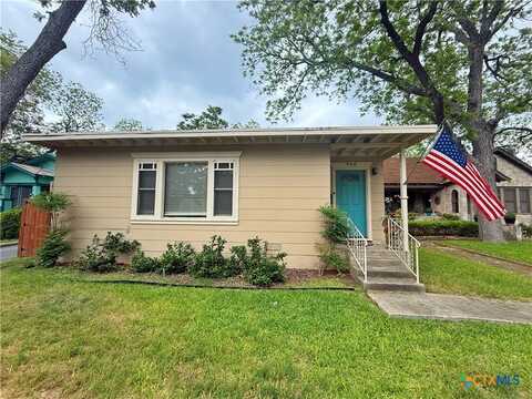 460 Comal Avenue, New Braunfels, TX 78130