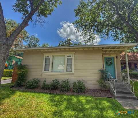 460 Comal Avenue, New Braunfels, TX 78130