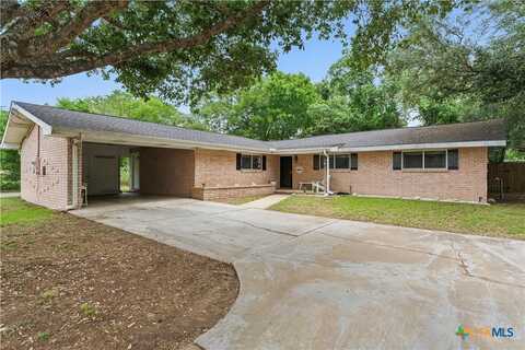 206 Live Oak Street, Gonzales, TX 78629
