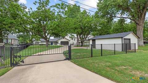 1309 E Zipp Road, New Braunfels, TX 78130