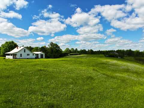 1600 Sand Hill Road, Irvine, KY 40336