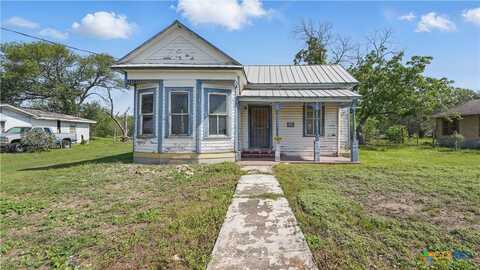 316 W Seideman Street, Seguin, TX 78155