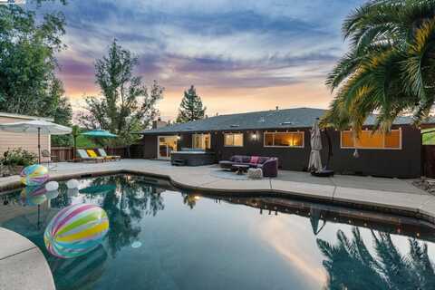 441 FOX HILLS COURT, Oakland, CA 94605