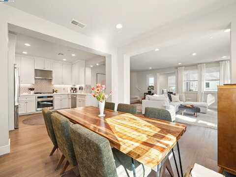 665 Sandalwood, Livermore, CA 94551