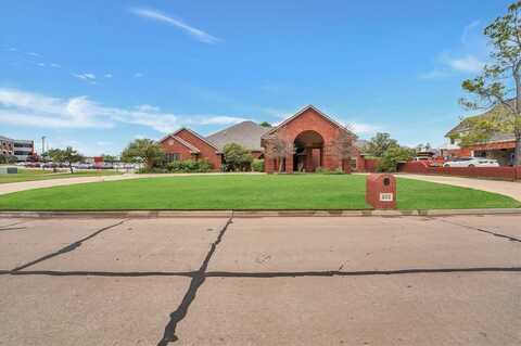 302 NW 32nd St, Lawton, OK 73505