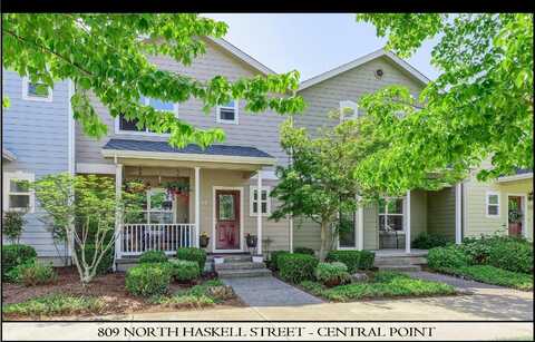 809 N Haskell Street, Central Point, OR 97502