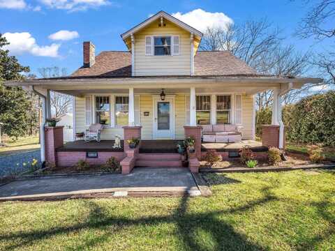 110 N Lyles Avenue, Landrum, SC 29356