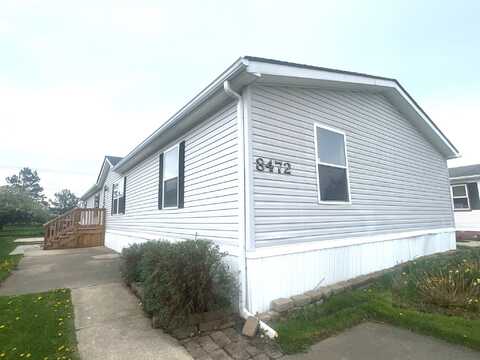 8472 Deano St, Newport, MI 48166