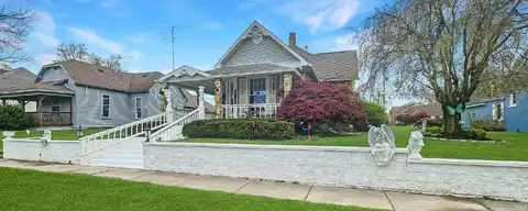 321 S Court Street, Sullivan, IN 47882