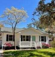 118 NW 8th Street, Oak Island, NC 28465