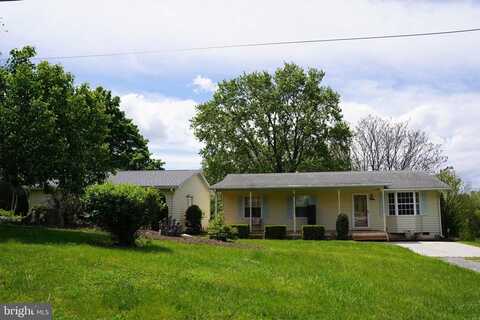 427 HAPPY CREEK DR, KEARNEYSVILLE, WV 25430