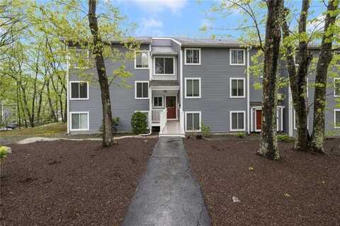 7 Wake Robin Road, Lincoln, RI 02865