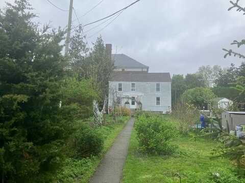 40 Congregational Street, Bristol, RI 02809