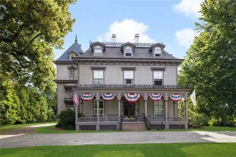 42 High Street, Bristol, RI 02809
