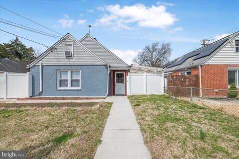 6840 STANDISH DR, HYATTSVILLE, MD 20784