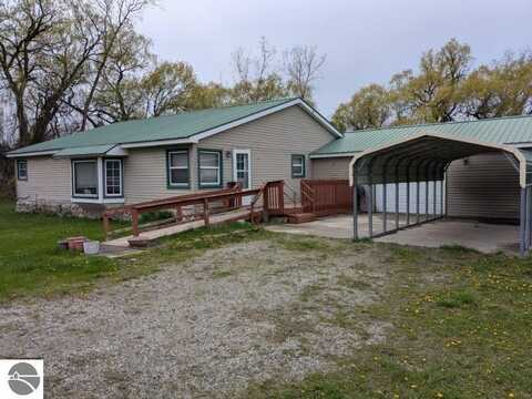 10 W Maple Ridge Road, Twining, MI 48766