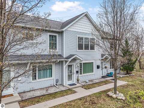 715 Lake Avenue, Traverse City, MI 49684