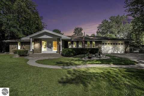 410 Orchard Court, Saint Louis, MI 48880