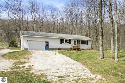 1296 River Road, Beulah, MI 49617