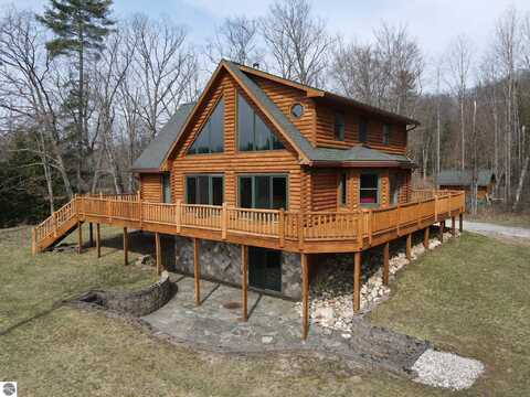 9184 S M-37, Wellston, MI 49689