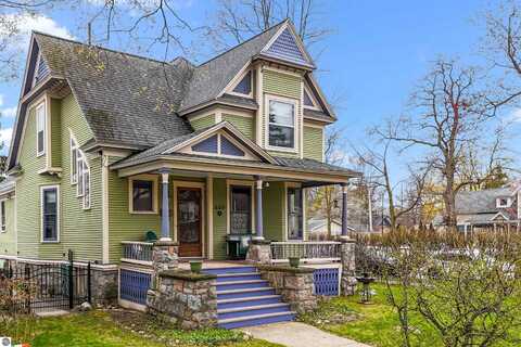 223 W Eighth Street, Traverse City, MI 49684