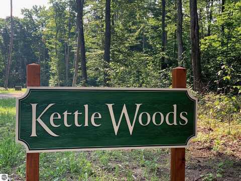 6374 Kettle Way, Empire, MI 49630