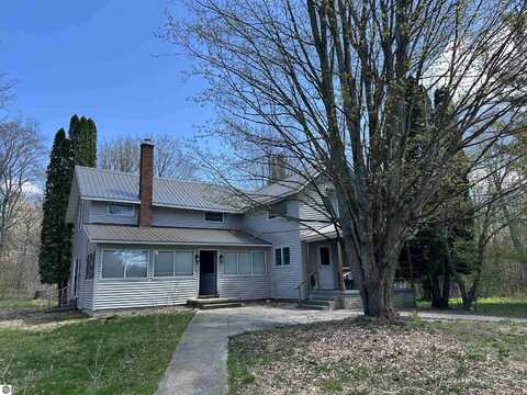 4761 Mick Road, Frankfort, MI 49635