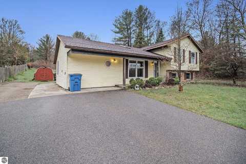 7809 Potter Road, Bear Lake, MI 49614