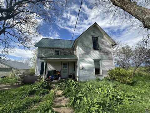 12766 302nd Rd, Netawaka, KS 66516