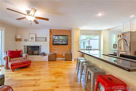 32 Lake Village Road S, Eldon, MO 65026