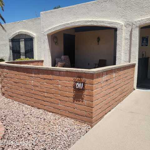 71 E Santa Chalice Drive, Green Valley, AZ 85614