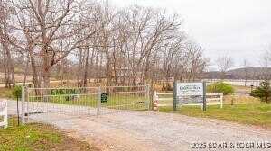 000 Emerald Hills Drive, Edwards, MO 65326