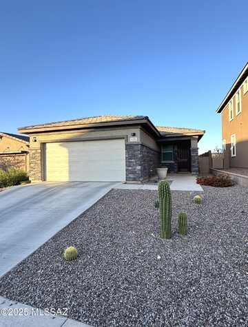 426 N Spring Flower Drive, Tucson, AZ 85748
