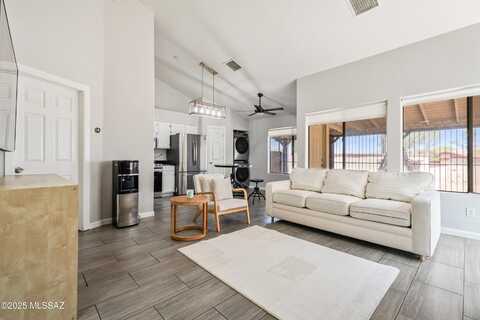 7231 S Haskins Drive, Tucson, AZ 85746