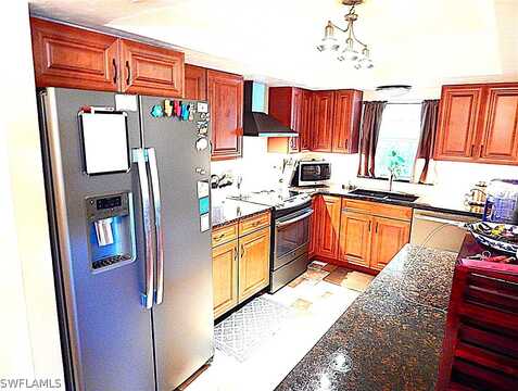 92Nd, NAPLES, FL 34108