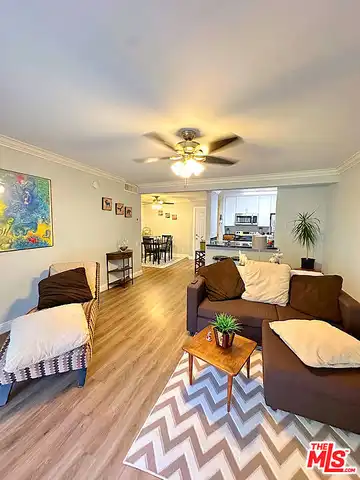 White Oak, ENCINO, CA 91316