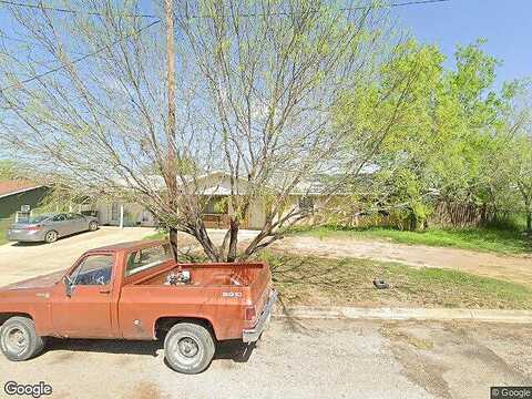 Avenue J, POTEET, TX 78065