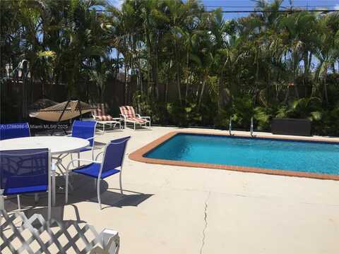 6810 SW 51st St, Miami, FL 33155