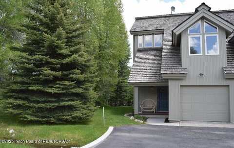 561 SHADOW BROOK Lane, Driggs, ID 83422