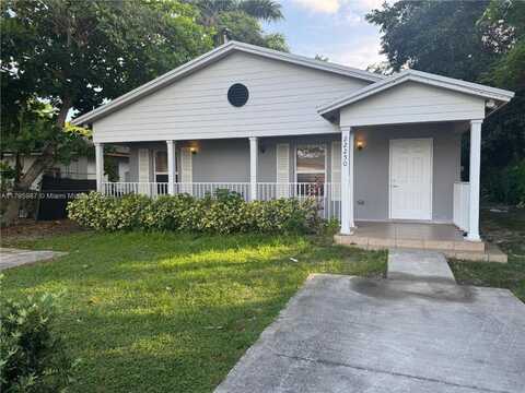22250 Miami Ave, Miami, FL 33170