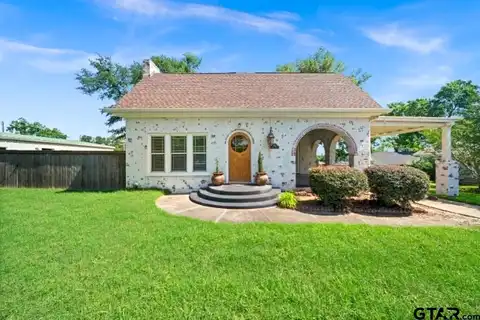 Main, HENDERSON, TX 75652