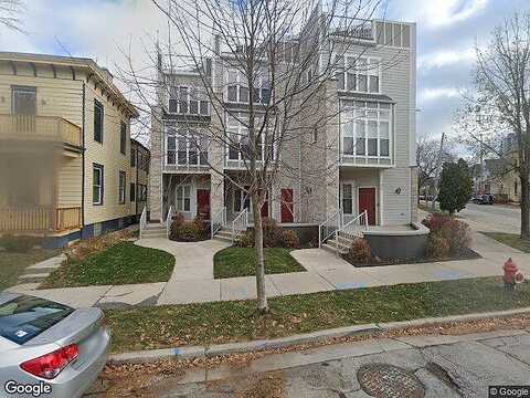 Cambridge, MILWAUKEE, WI 53202